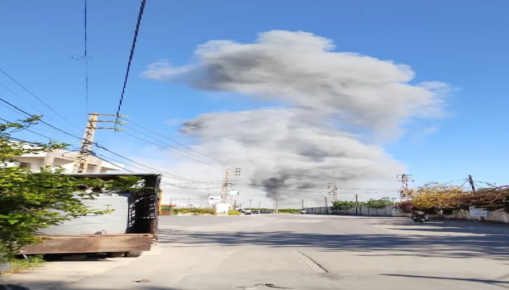 5 ضحايا و15 جريحاً في حصيلة أولية... غارة إسرائيلية عنيفة استهدفت مركزاً تجارياً في بلدة السكسكية