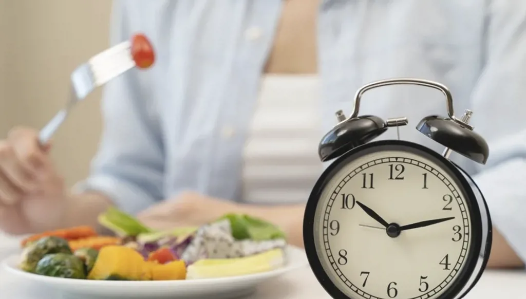 الإفطار أهم... باحث في هارفارد يتحدث إلى "النهار" عن علاقة توقيت الوجبات بصحة كبار السن