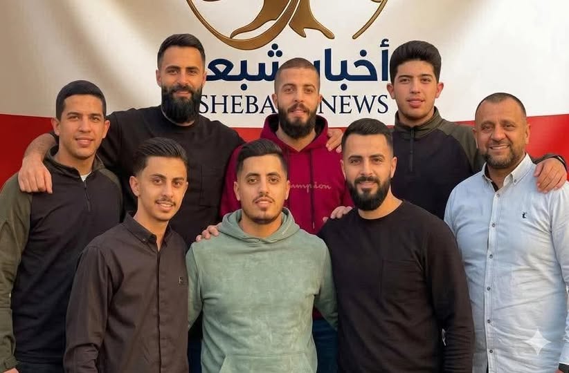 صورة تجمع ضحايا الغارة الإسرائيلية في صيدا (أخبار شبعا)