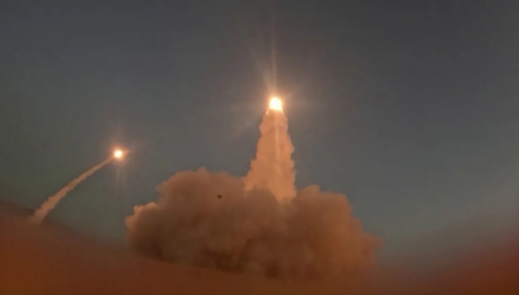 الكويت والبحرين تعلنان التصدّي لهجمات إيرانية جديدة... وإدانات عربية