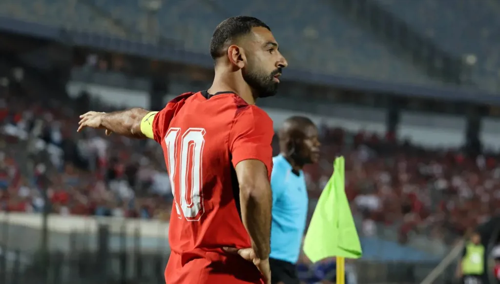 من صلاح إلى عبد المنعم... أزمات تُربك منظومة منتخب مصر