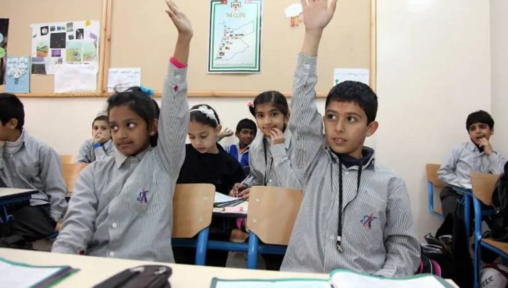 الأمية العربية... خسارة تتجدّد كل عام وكم يُكلّف وقفها؟