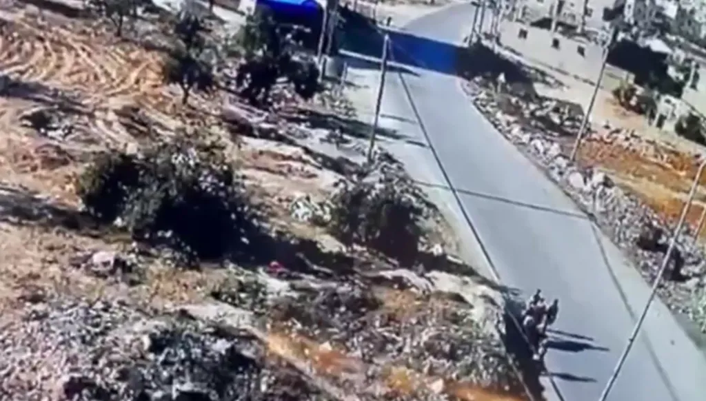 حادث سير مروّع يودي بحياة تلامذة في يطا جنوبي الخليل (فيديو)