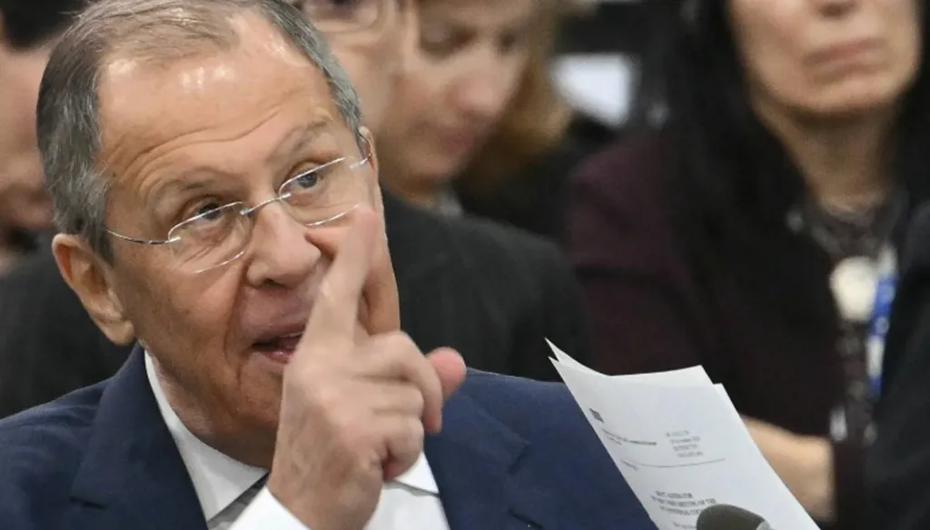 لافروف: روسيا مستعدة لاستخدام كل الوسائل كي لا تهزم في أوكرانيا