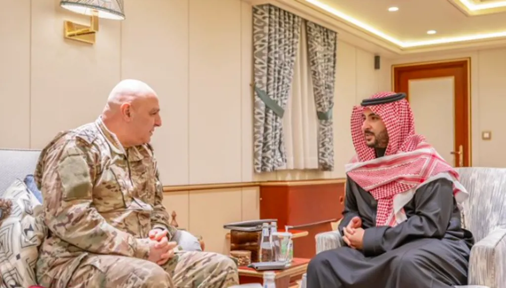وزير الدفاع السعودي يلتقي جوزف عون... وهذا فحوى اللقاء