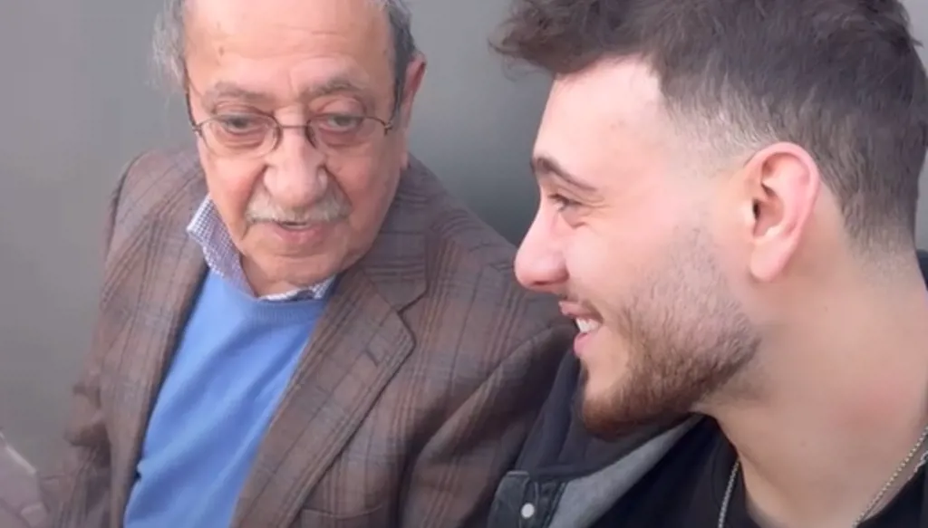 الشامي ودريد لحام وسامر إسماعيل على الرصيف... وغوار الطوشة (فيديو)