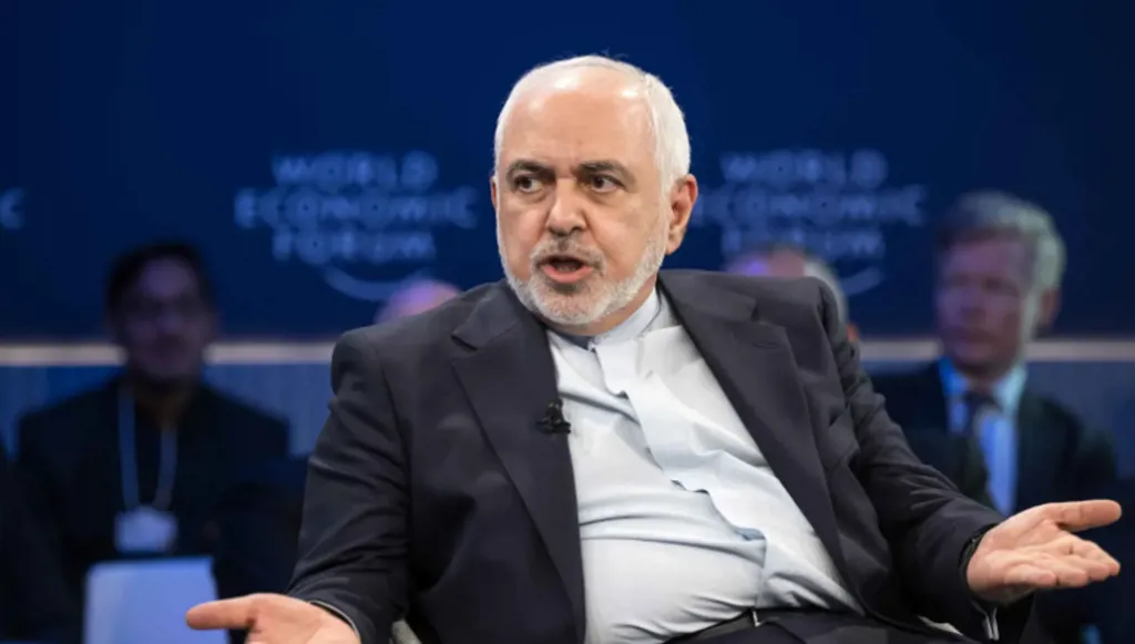 غضب على محمد جواد ظريف في إيران... ماذا قال في دافوس عن الحجاب؟