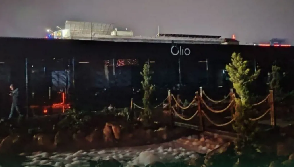 الأمن السوري يغلق مطعم أوليو في إدلب... الرقص ممنوع (فيديو)