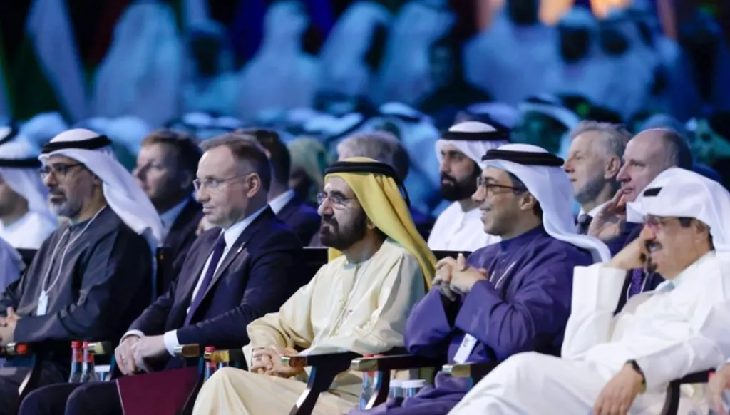 بن راشد يتابع جلسات القمة العالمية للحكومات 2025