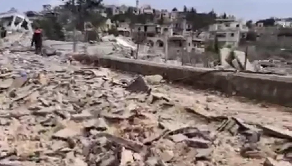 أهالي حولا جنوبي لبنان يدخلون البلدة للمرة الأولى... وإصابات برصاص إسرائيلي (فيديو)