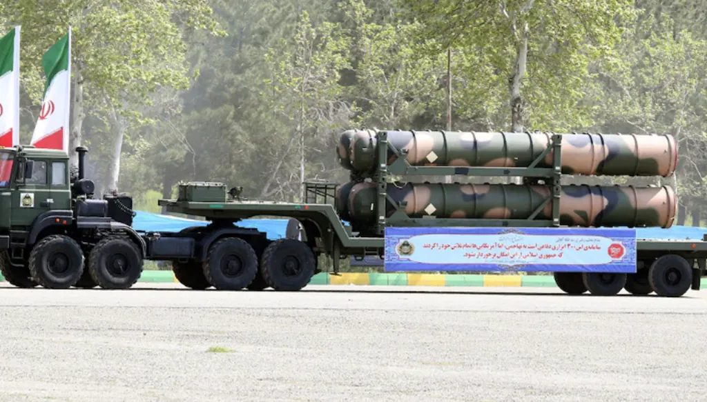 "التلغراف": إيران في حالة تأهّب قصوى... مخاوف من هجوم إسرائيلي بدعم أميركي على المواقع النووية