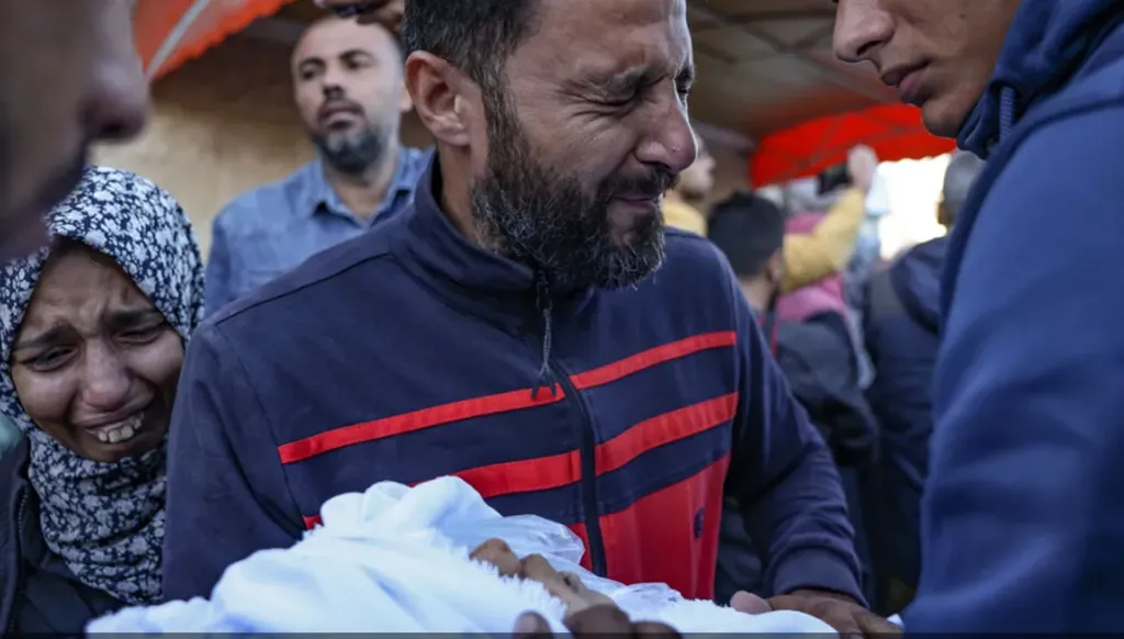 وفاة 6 رضع برداً في غزة