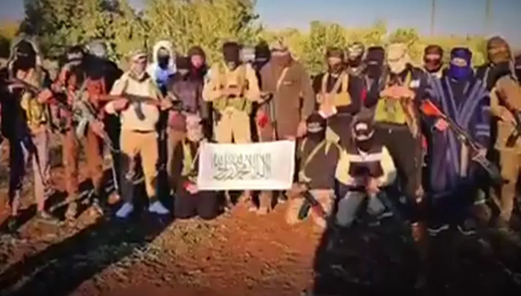 مجموعة مسلحة تعلن جاهزيتها للتصدي للتوغل الإسرائيلي في سوريا (فيديو)