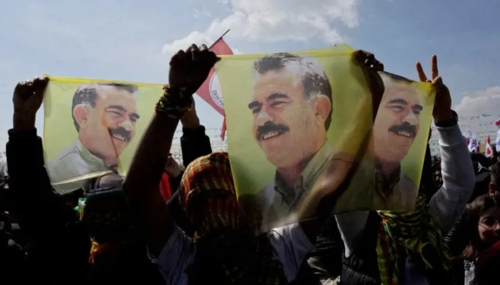 ردود الأفعال تتوالى على دعوة أوجلان لحزب العمال الكردستاني لإلقاء السلاح