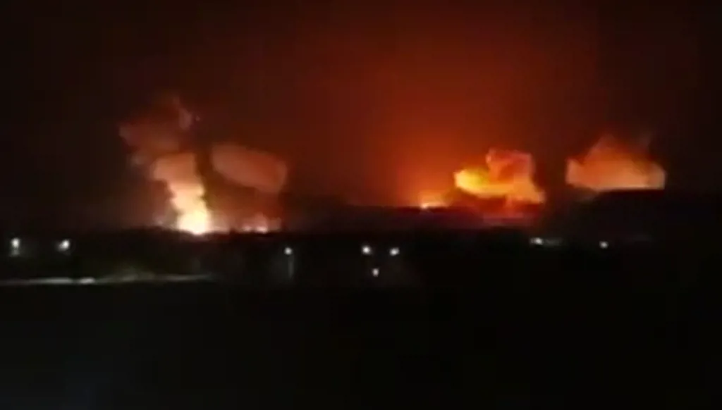 الحوثيون: على القيادات إخلاء منازلهم والانتقال الى صعدة