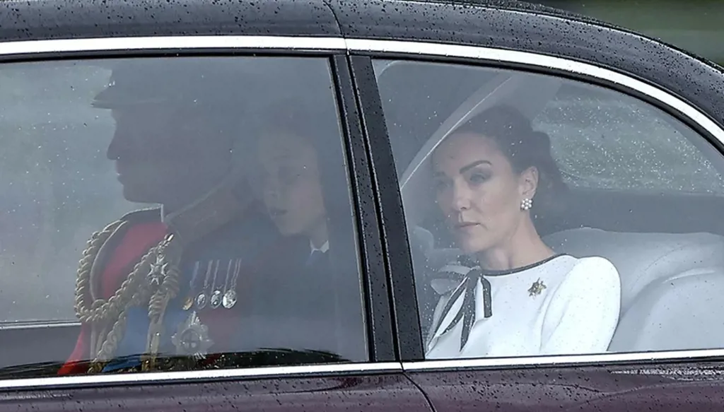 ما سبب عدم استعمال العائلة المالكة البريطانية حزام الأمان في السيارة؟ (صور)