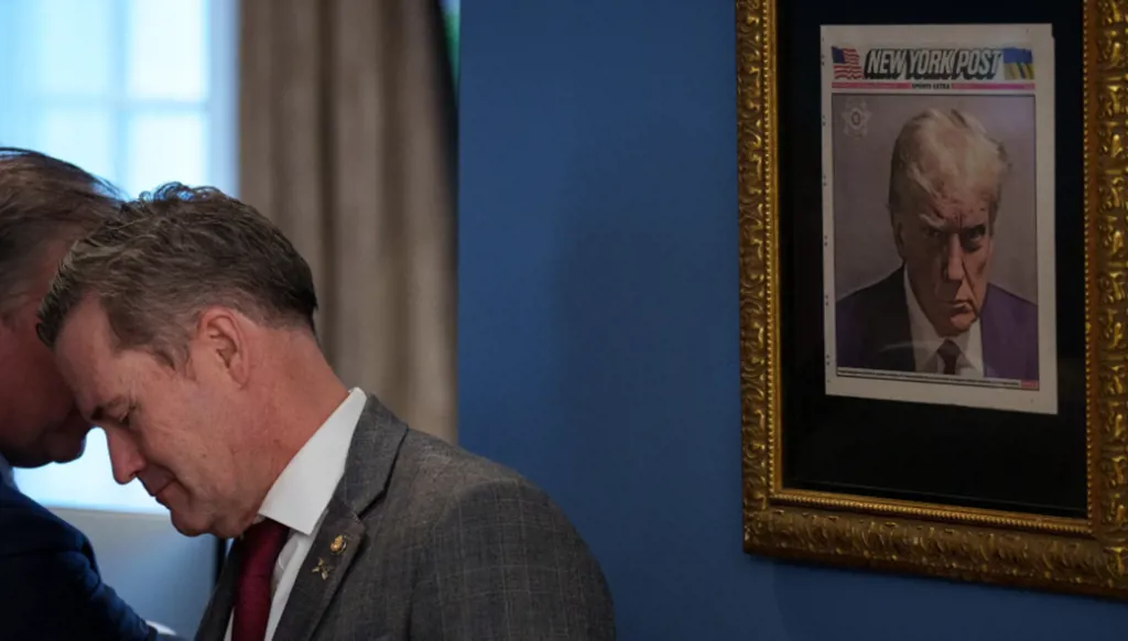 إكسيوس: مجزرة إقالات في مجلس الأمن القومي الأميركي على خلفية "سيغنال غيت"