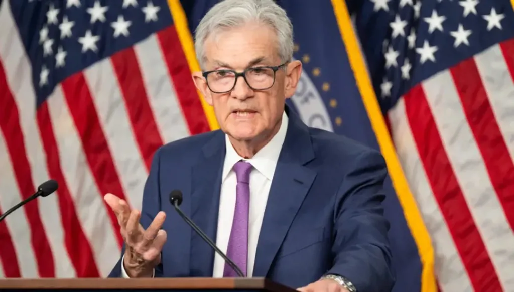 إدارة ترامب تدرس خيار إقالة جيروم باول