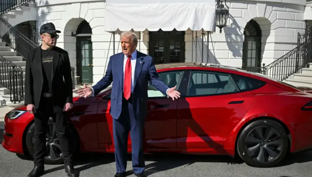 ترامب لإيلون ماسك: ابق طالما تريد ذلك