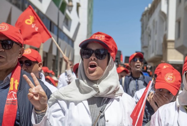 خروج المغربيات إلى الشارع  (إ.ب.أ)