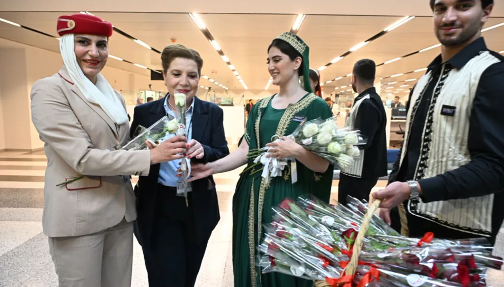 طائرة إماراتية ثالثة تحط في بيروت بعد قرار رفع الحظر إلى لبنان