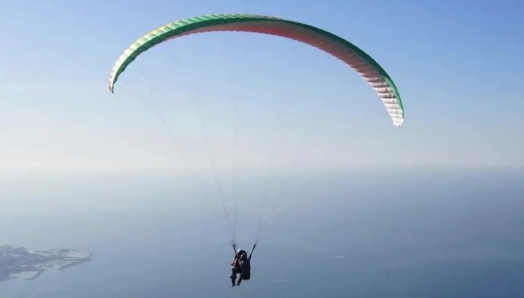 "طيري يا طيارة طيري يا ورق وخيطان"... غياب للرقابة والضحية ثلاثيني!