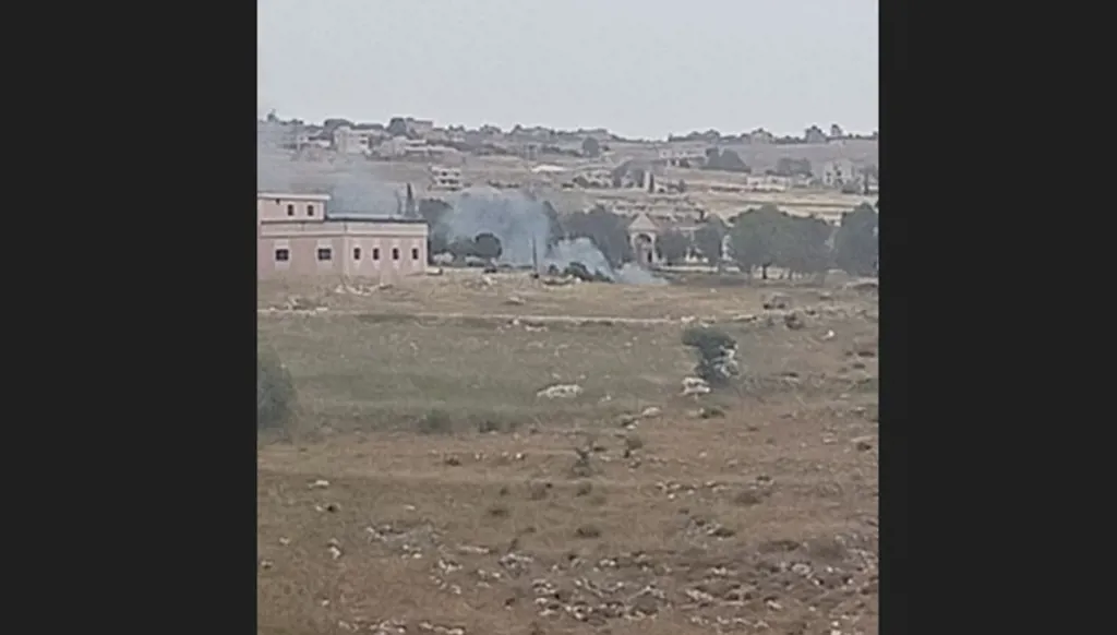 بالصور والفيديو - غارة من مسيرة على حولا