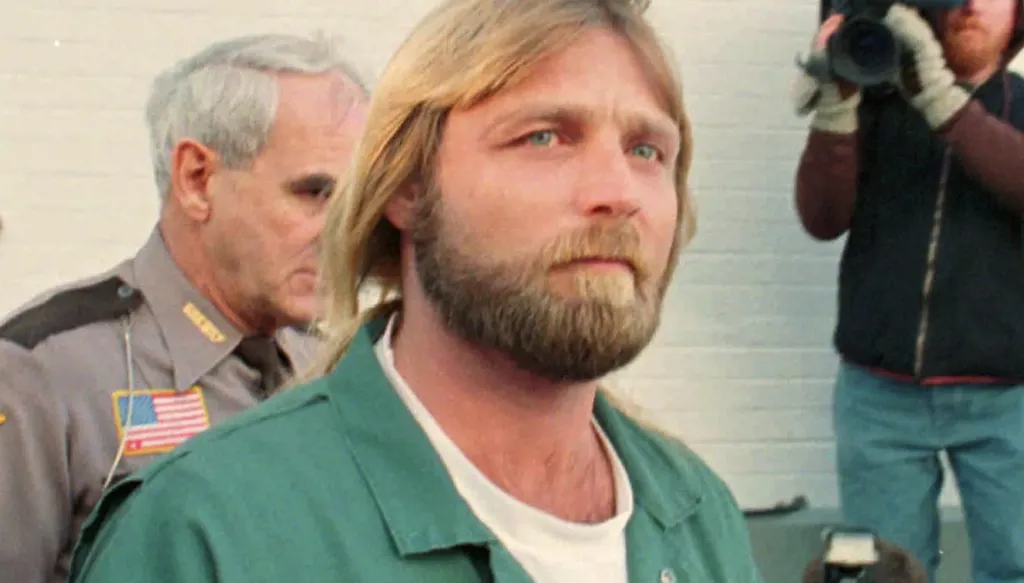 قبل إعدامه... قاتل متسلسل يوجه رسالة من 6 كلمات إلى ترامب