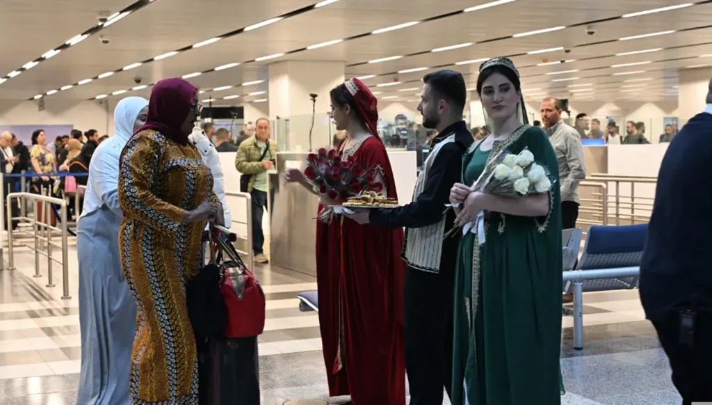 دندن: الطائرات "مفوّلة" من الإمارات إلى لبنان خلال الأعياد