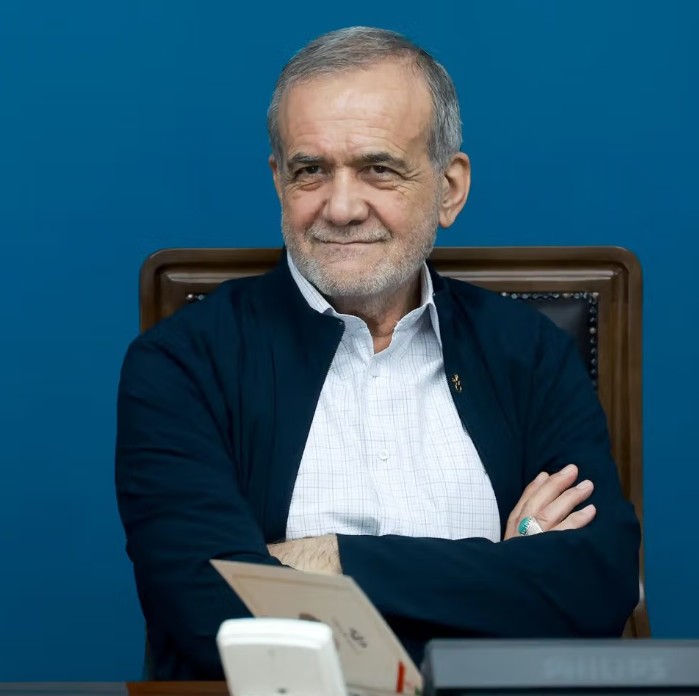 الرئيس الإيراني مسعود بزشكيان (أ ف ب)