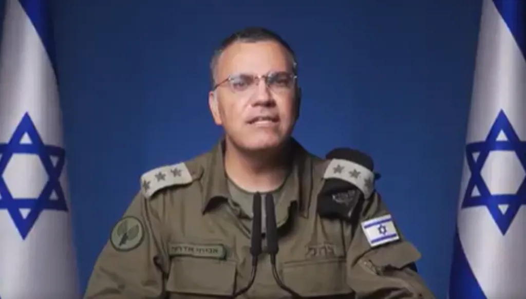 أدرعي: مقتل ثلاثة من كبار قادة النظام الإيراني... وهذه أبرز مهامهم