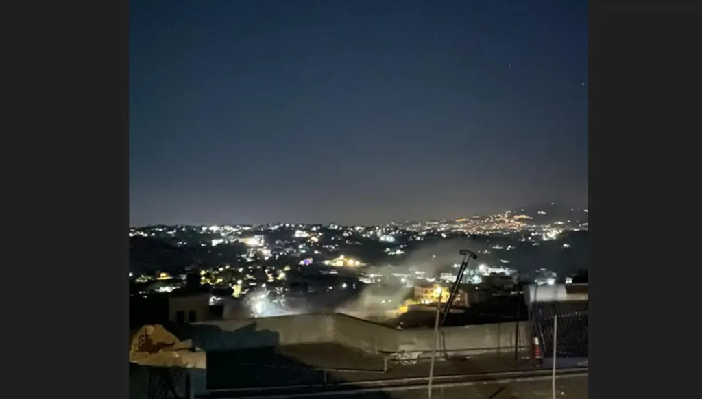 غارة اسرائيلية على بلدة برعشيت في جنوب لبنان (فيديو)