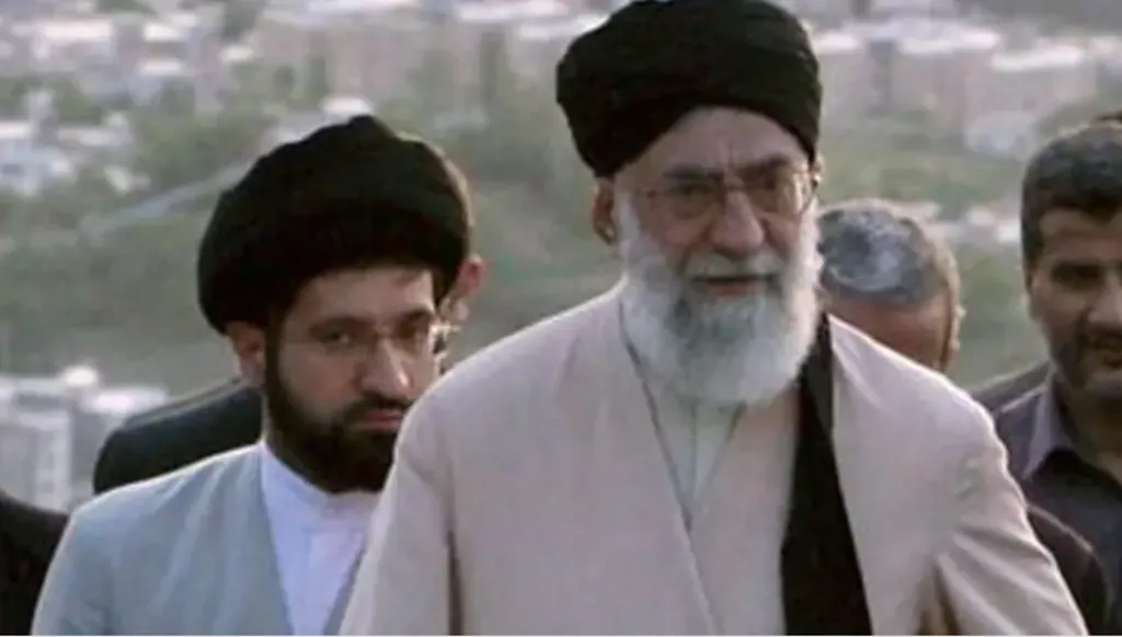 خامنئي يستبعد نجله مجتبى... من يخلف المرشد في حال استهدافه؟