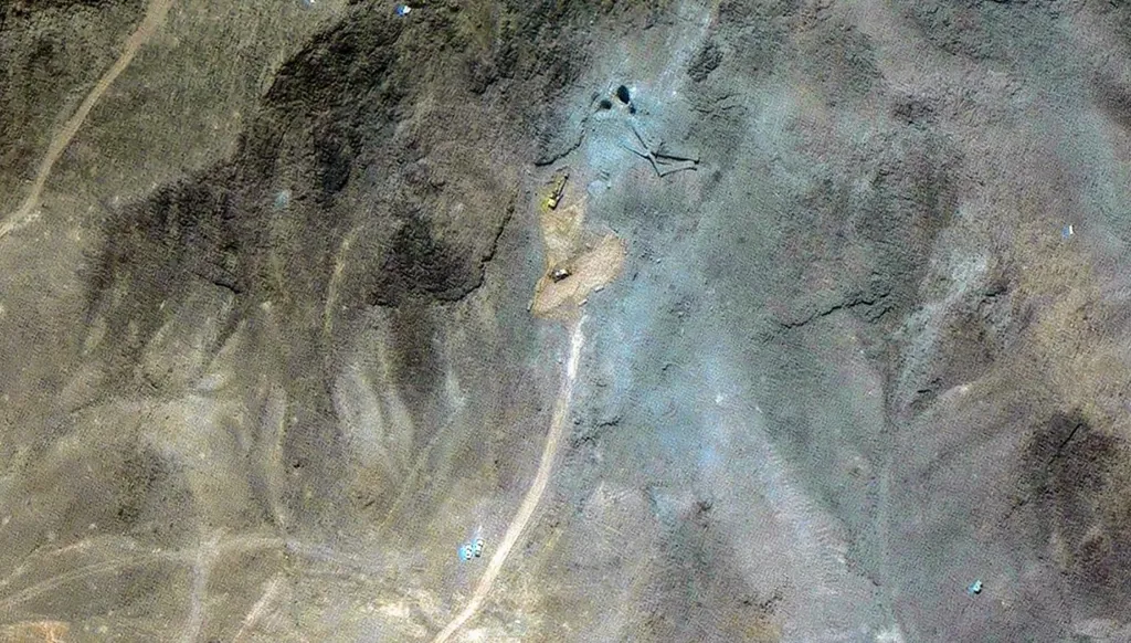 صور فضائية تكشف نشاطاً جديداً في منشأة فوردو النووية