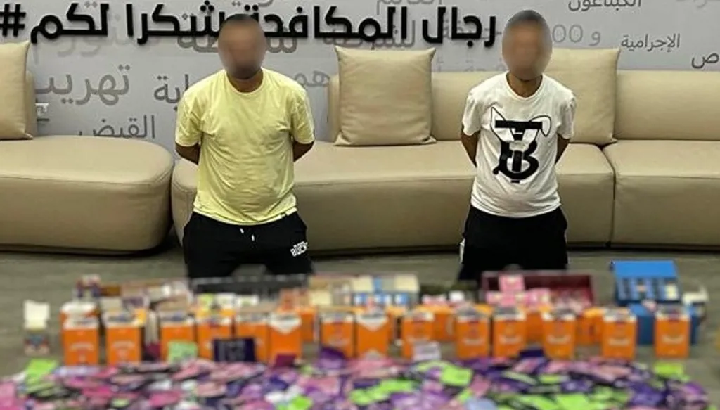 شرطة دبي تلقي القبض على عصابة تروج حلويات بـ "نكهة المخدرات"