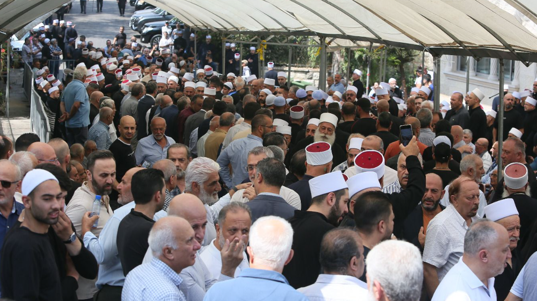 جانب من الحضور في الوقفة التضامنية بعاليه (انترنت).