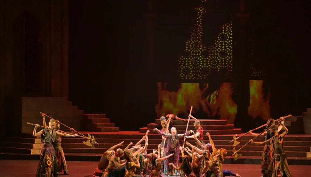 عبد الحليم كركلا من موسكو لـ"النهار": نُتوّج مجد لبنان وثقافته على خشبة البولشوي (فيديو)