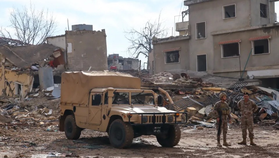 عناصر من الجيش اللبناني في الخيام جنوبي البلاد (أ ف ب).