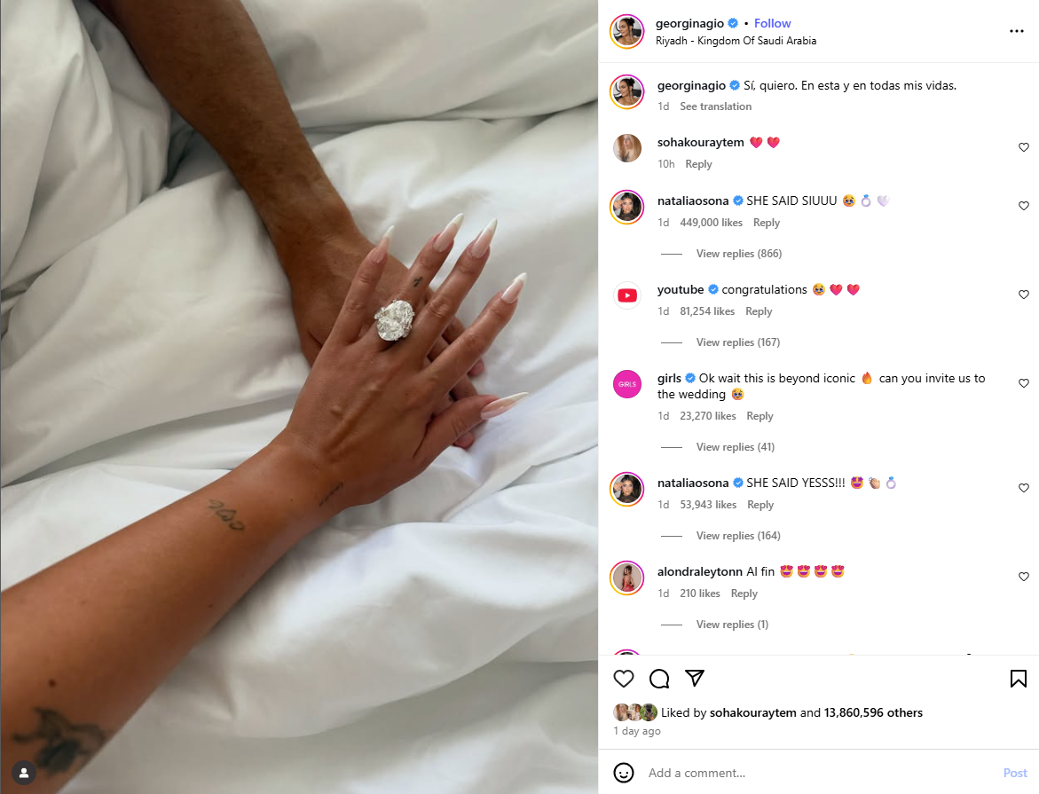 صورة خاتم الخطوبة منشورة في حساب رودريغز في انستغرام، في 11 آب 2025