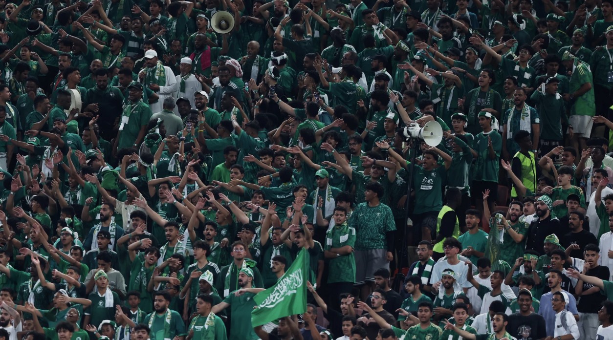 الجماهير السعودية. (وكالات)