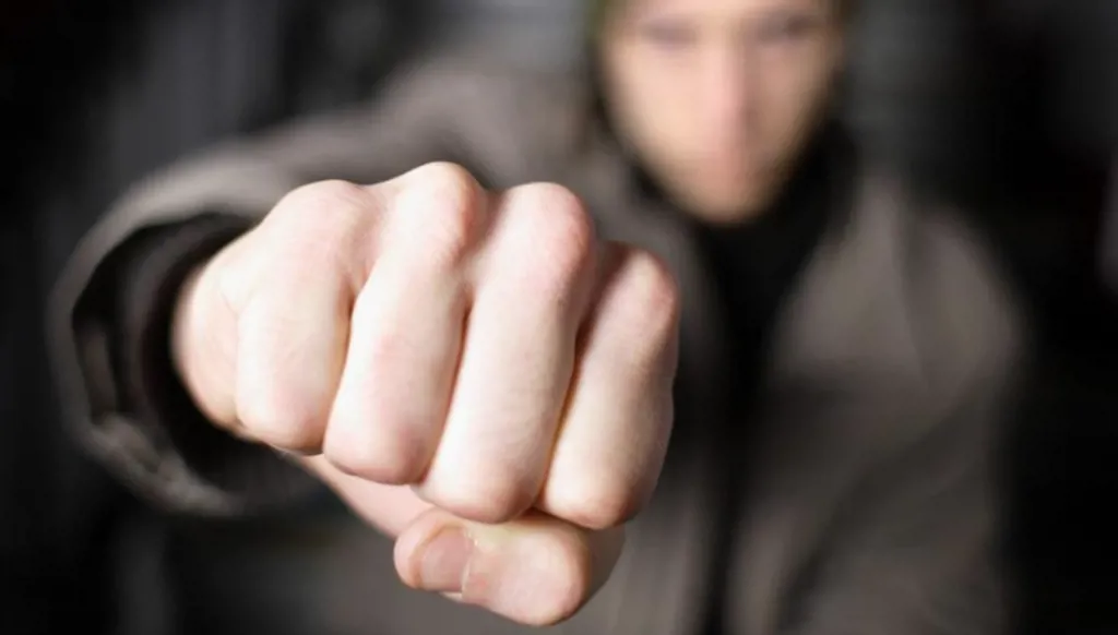 هجوم "أبيض" على مدرّس في معهد مهني
