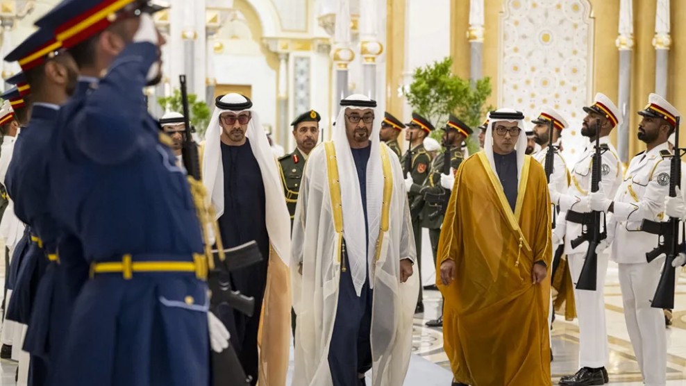 مراسم أداء اليمين وتسلم أوراق الاعتماد التي جرت في قصر الوطن في أبوظبي (وكالة وام).