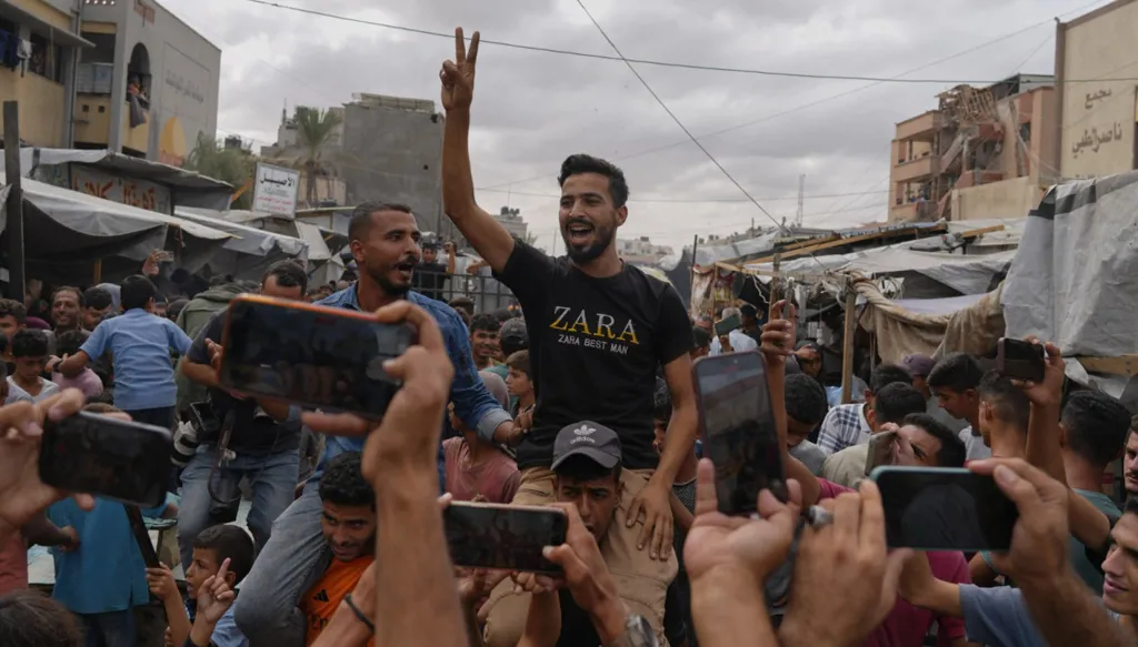 انسحاب أوّلي للجيش الإسرائيلي من غزة والعين على تطبيق الاتفاق... "النهار" في تغطية مباشرة