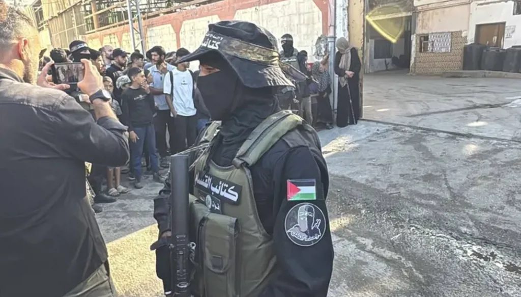 القوة الغامضة... ماذا نعرف عن "وحدة الظل" في كتائب القسّام؟
