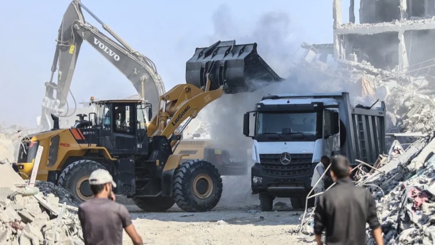 جانب من عمليات البحث عن جثث رهائن إسرائيليين في غزة (أ ف ب)