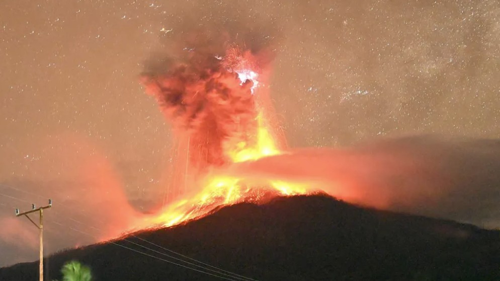 بركان ليوتوبي لاكي-لاكي (رويترز)