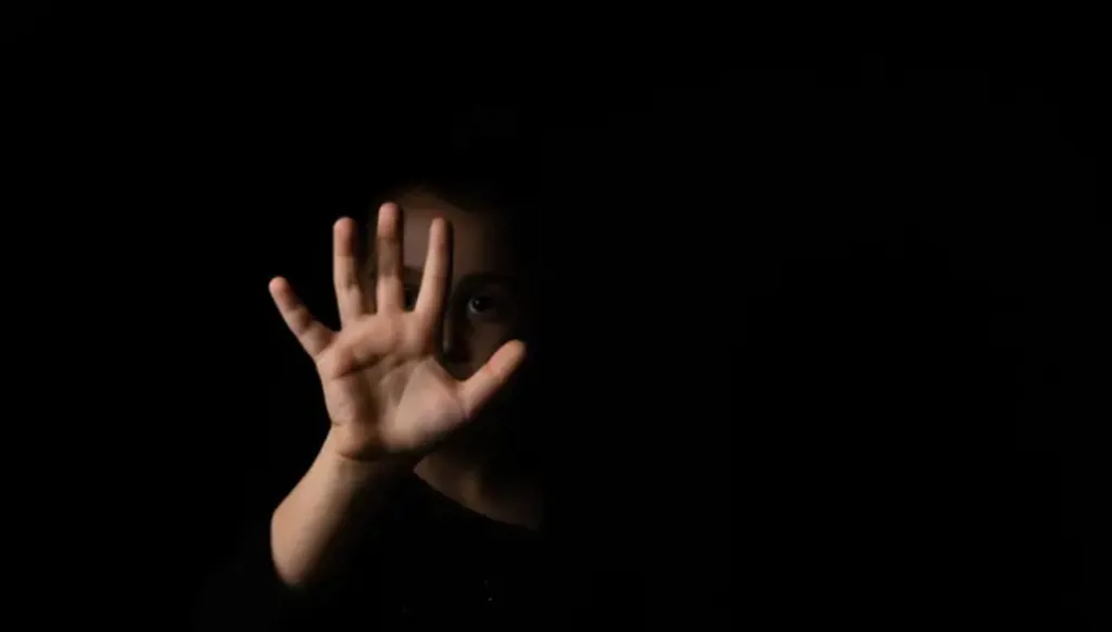 لم تشفع لها إعاقتها ولا يتمها… "درسا" ابنة السنوات السبع ضحية اغتصاب