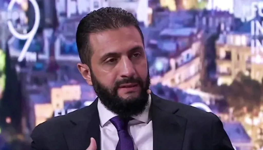 الشرع يتجول في مركز تجاري بالرياض... لقاءات وتحيات وفنجان قهوة (فيديو)