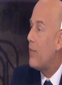 الصحافي غاي بيليغ (مواقع)