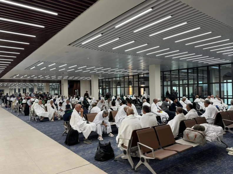 الركاب في مطار البصرة (مواقع)